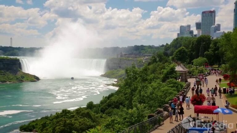 Niagara Falls Vacation Travel Guide Expedia